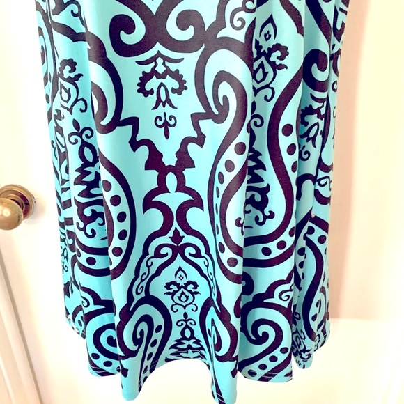 Bold Print Dress - Picture 4 of 4